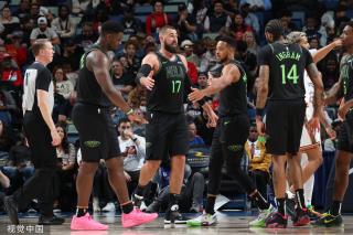 巴萨正在探 巴萨正在探