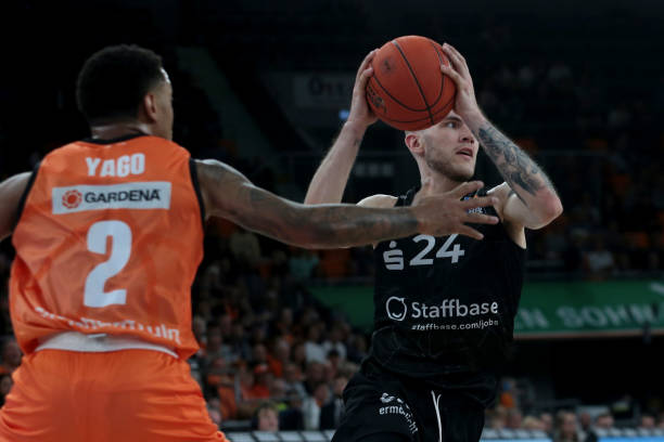 从红牌的出 从红牌的出